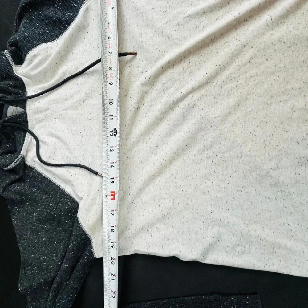 Levi-s Men's Grey Hoodie